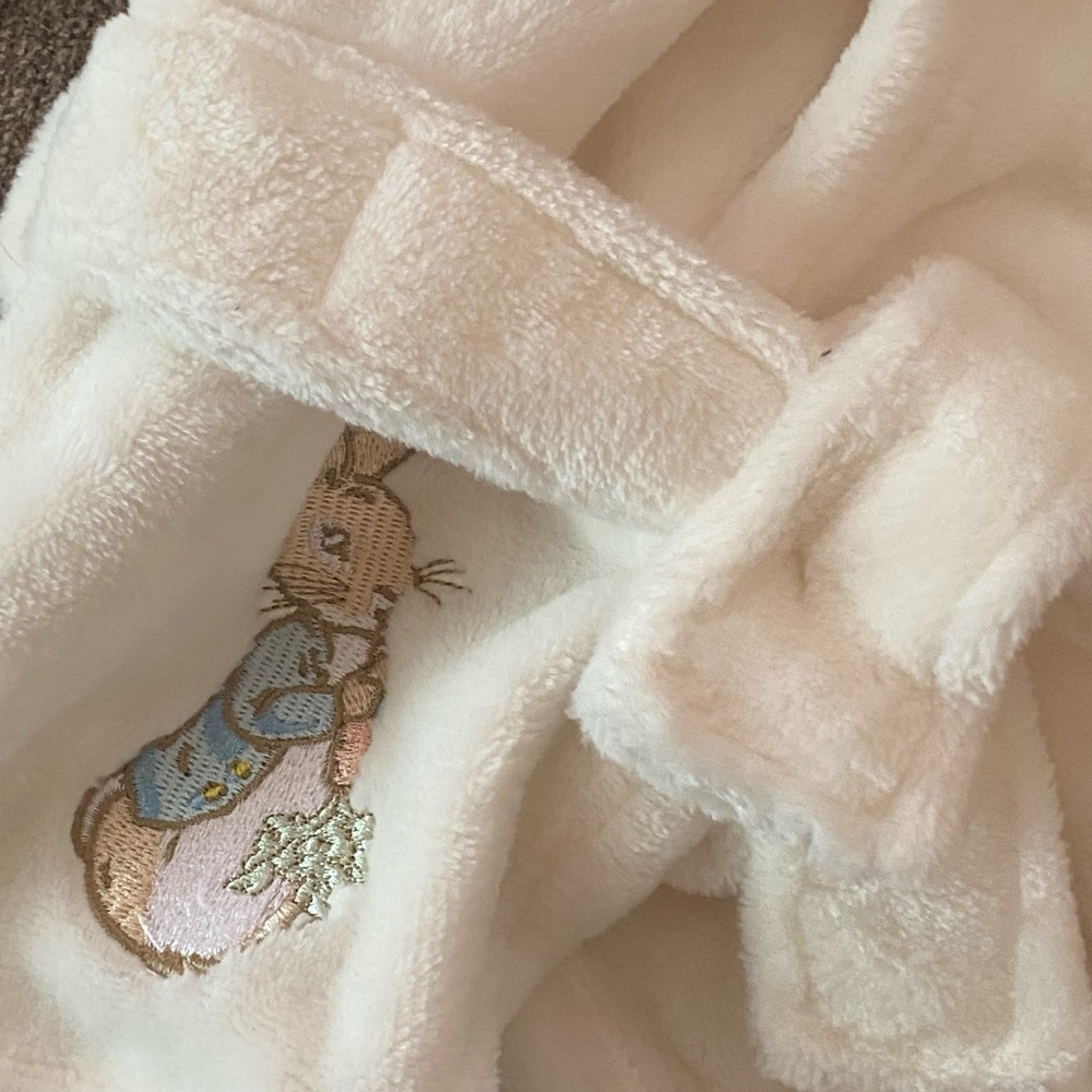 Peter Rabbit Kids Cream Pajama Robe - Picture 2 of 4